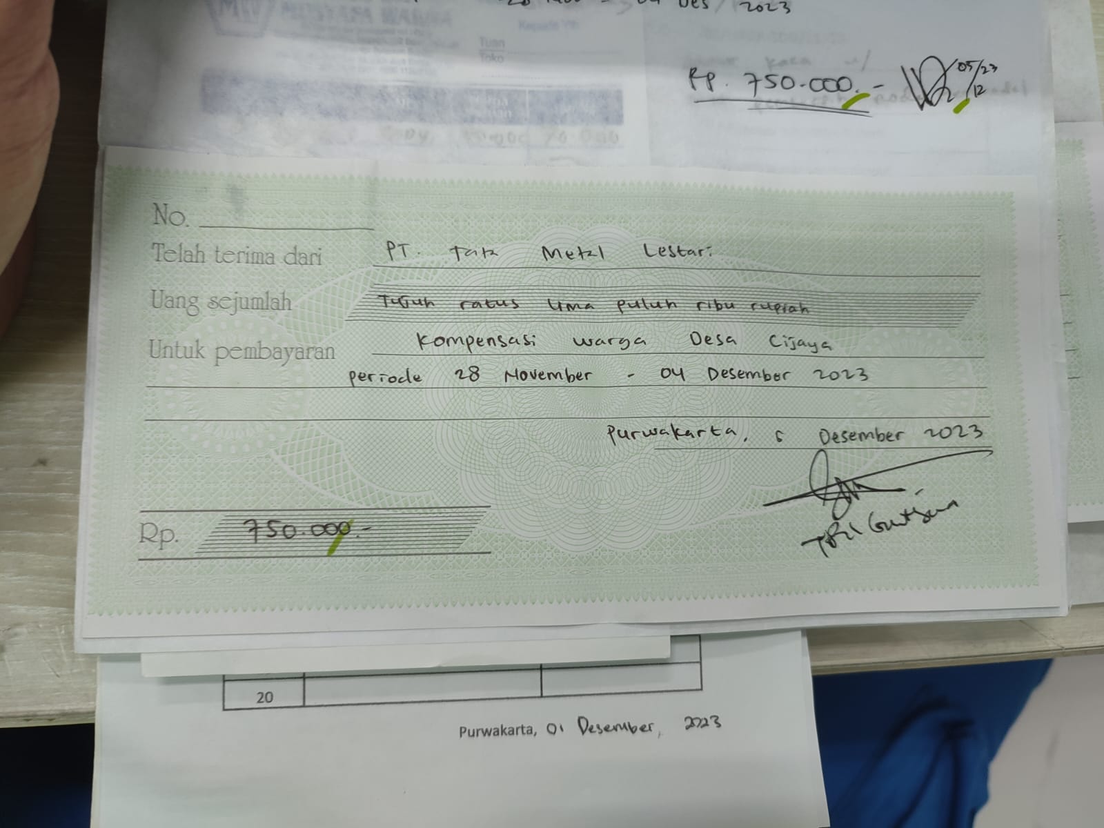 TML - Pemberian kompensasi kepada warga desa cijaya periode 28 November - 04 Desember2023